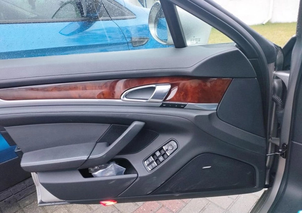 Porsche Panamera cena 120000 przebieg: 99500, rok produkcji 2012 z Częstochowa małe 79